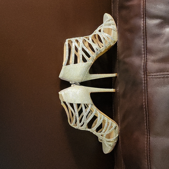 INC Heels - Picture 4 of 9